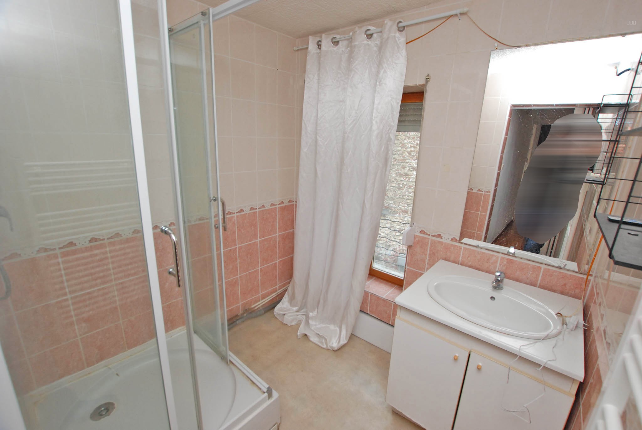 MAISON ROBUSTE EN BRIQUE — photo 3