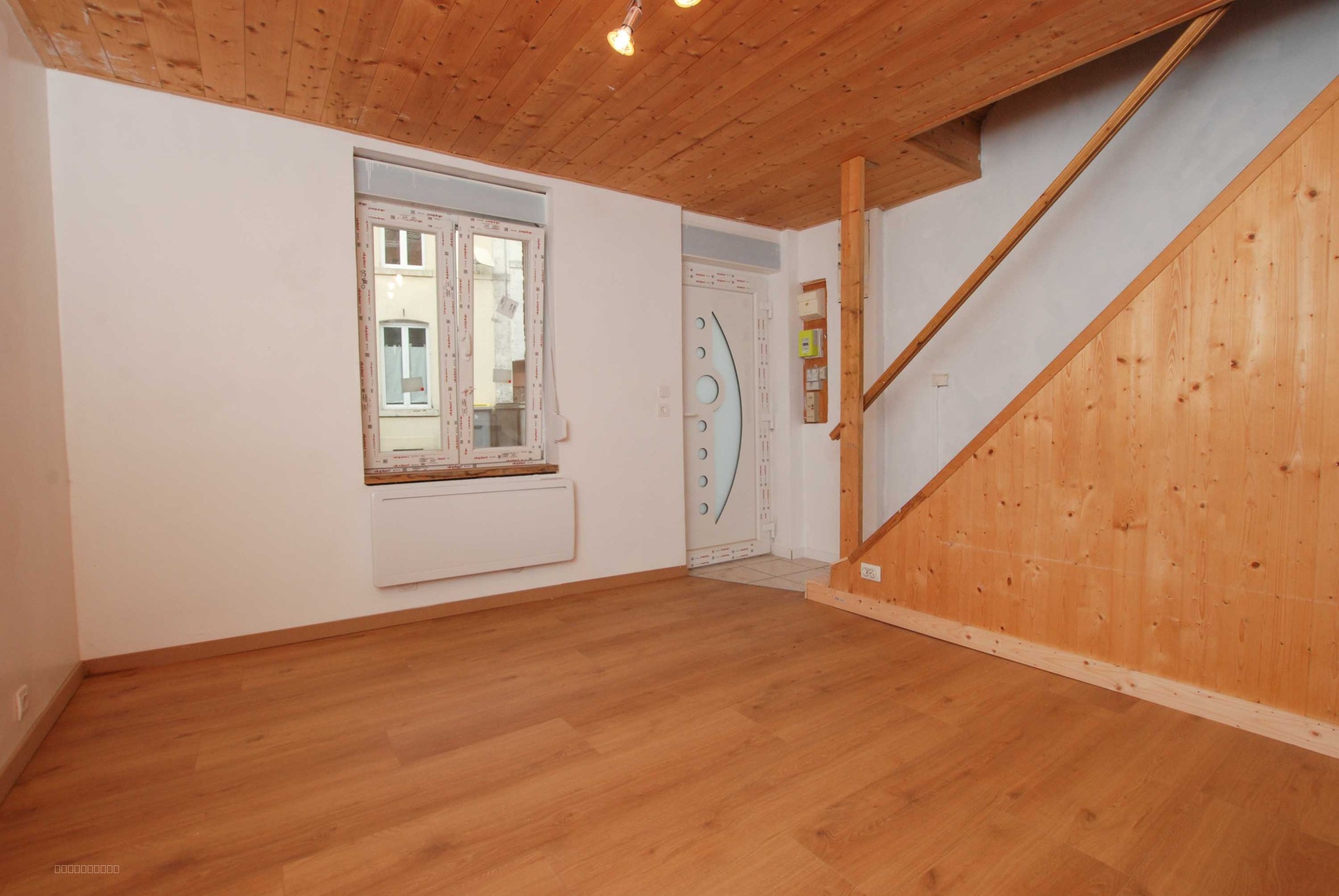 MAISON JEUMONT 7 pièces 98 m2 - Garage - Jardin — photo 2
