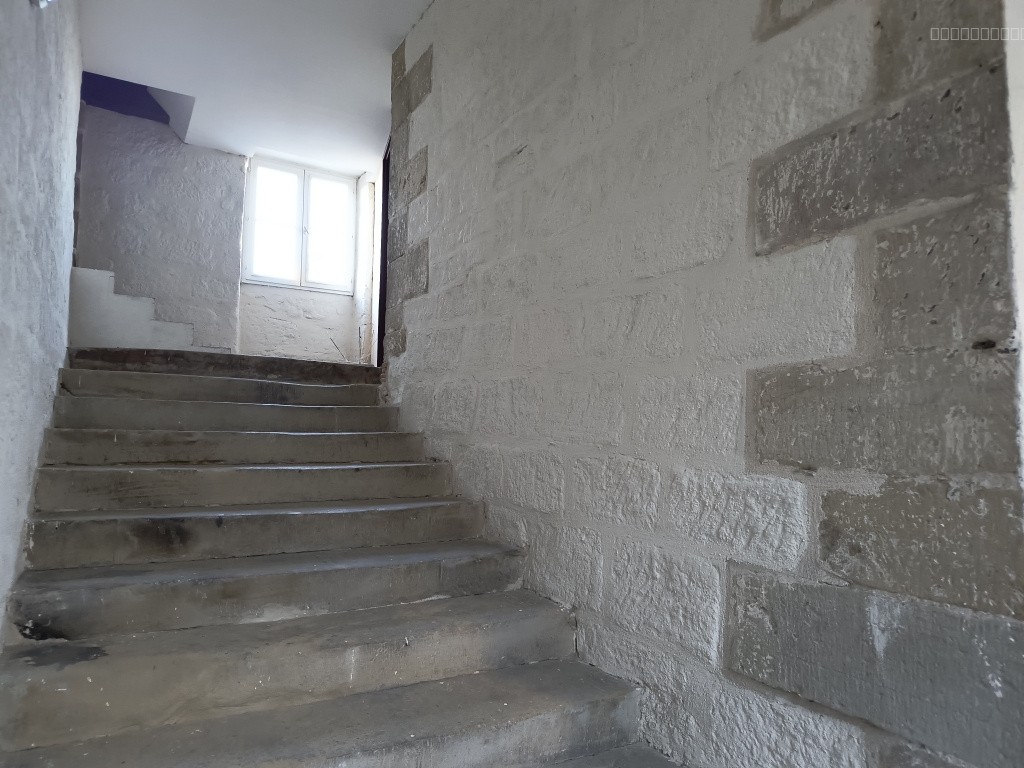Appartement au dernier étage immeuble historique et parking privatif. — photo 13