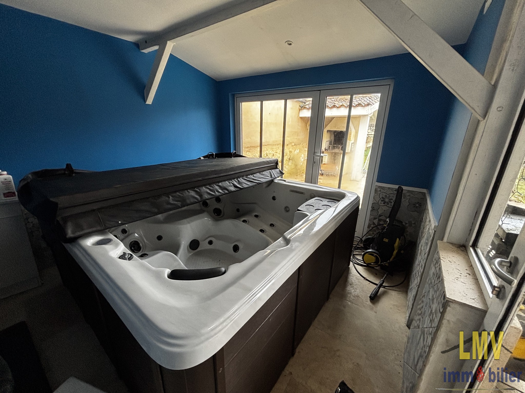 Rauzan : Maison duplex en pierre 168 m2 avec jardin et jacuzzi — photo 8