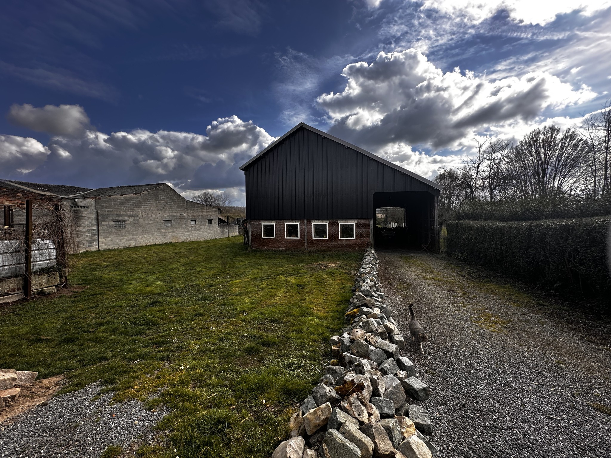 Fermette de charme avec vastes dépendances et terrain — photo 12