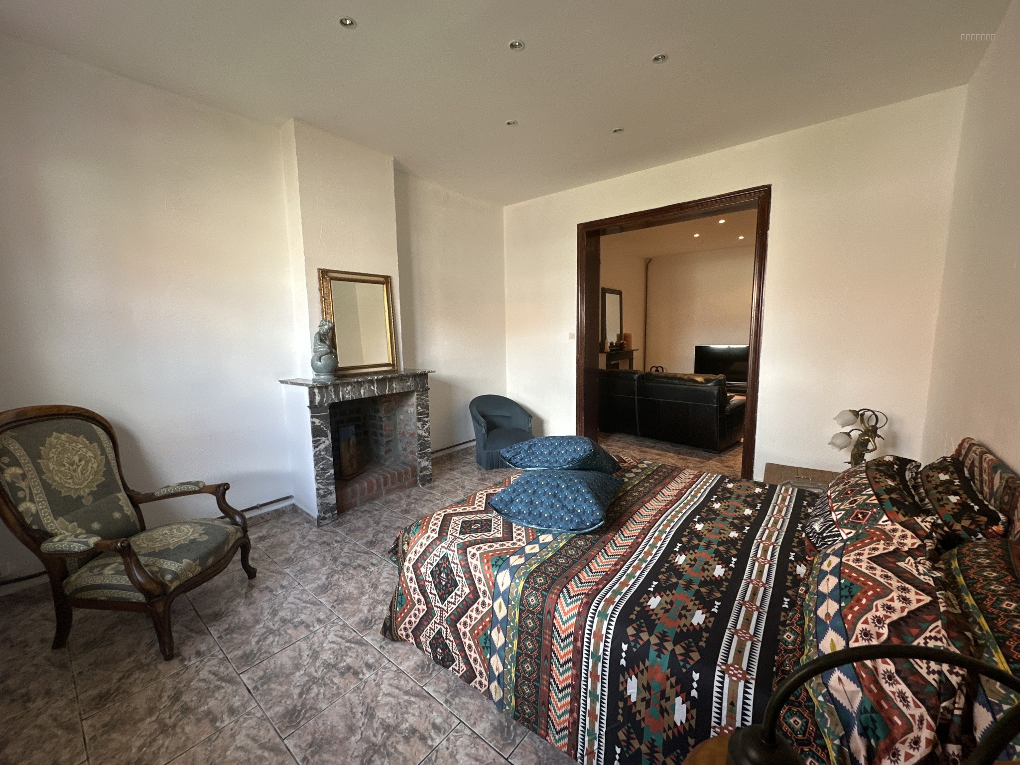Fermette de charme avec vastes dépendances et terrain — photo 17