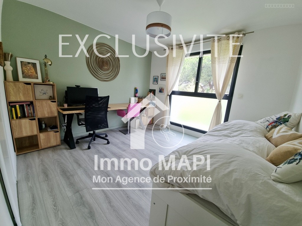 Maison contemporaine T5 de 124m2 avec piscine et garage — photo 9