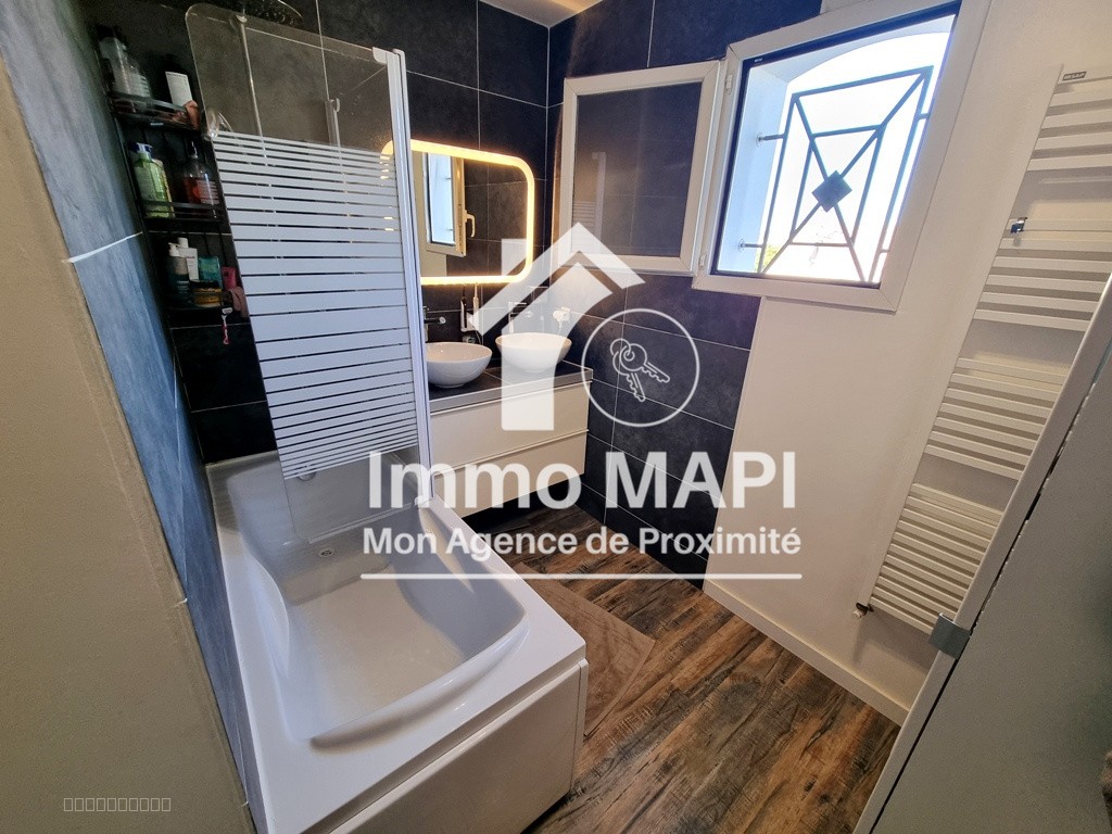 Villeneuve-lès-Maguelone maison T4 de 110m2 avec piscine et garage — photo 10