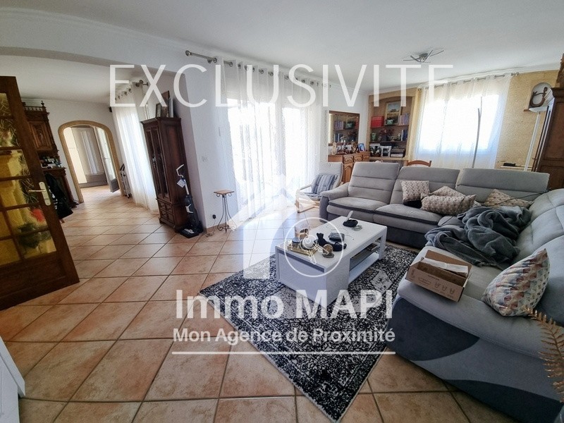 Saint-Drezery - Maison T5 de 164m2 + garage de 113m2 + piscine sur terrain de 3520m2 — photo 7