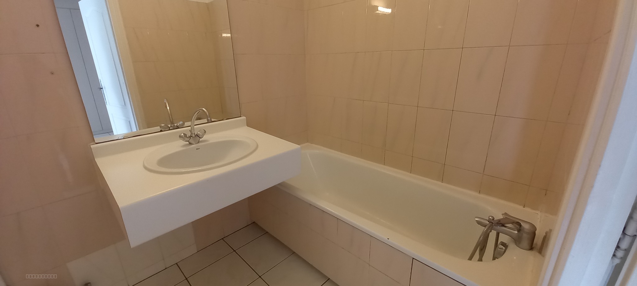 RESIDENCE DES PRES FLEURIS - MANDELIEU CAPITOU - F3 — photo 12