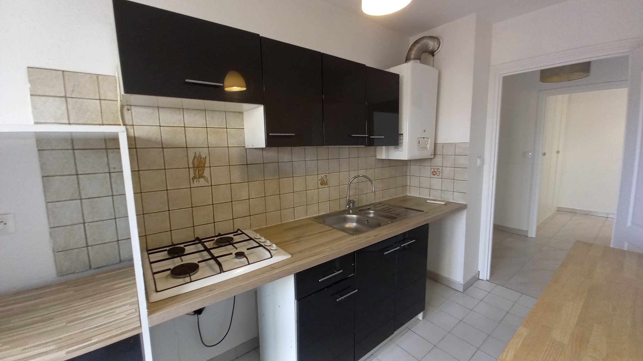 RESIDENCE DES  PRES FLEURIS -  DERNIER ETAGE TRAVERSANT — photo 4