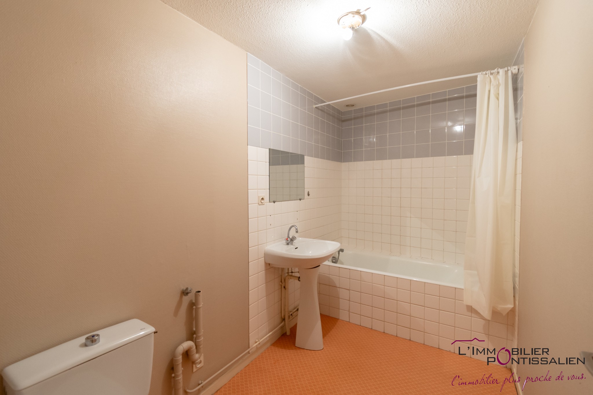 PONTARLIER - CENTRE VILLE - APPARTEMENT T2 - CAVE — photo 12