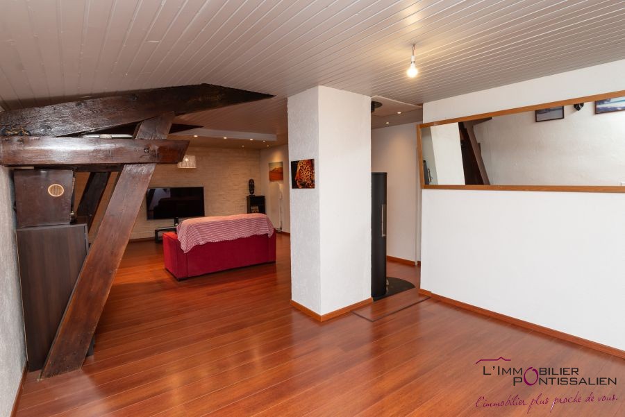 PONTARLIER-centre ville- Appartement T3 - 82m2 — photo 6