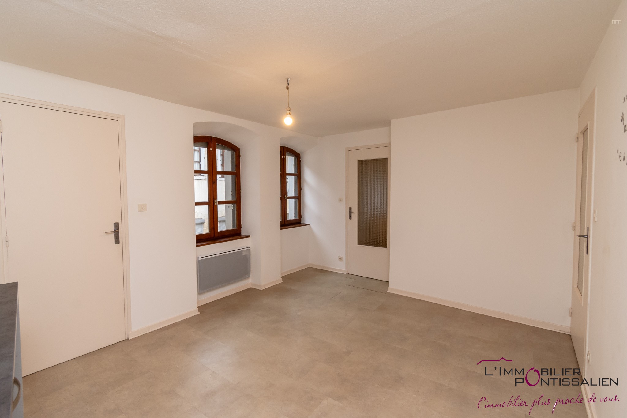 PONTARLIER - CENTRE VILLE - APPARTEMENT T2 - CAVE — photo 5