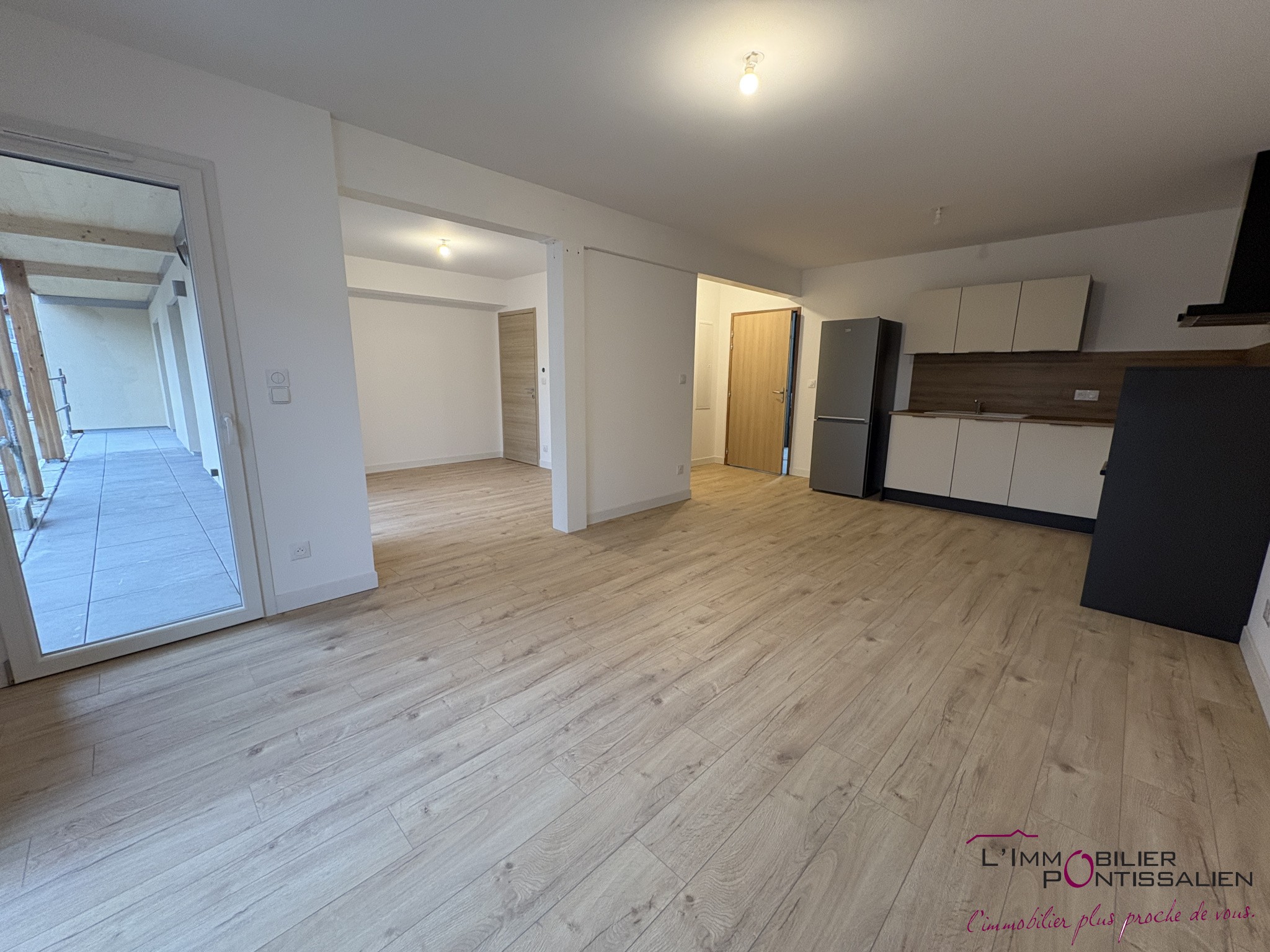 PONTARLIER- RESIDENCE DES LAVAUX : APPARTEMENT DE TYPE 5 AVEC TERRASSES, JARDIN, ASCENSEUR ET CAVE — photo 16