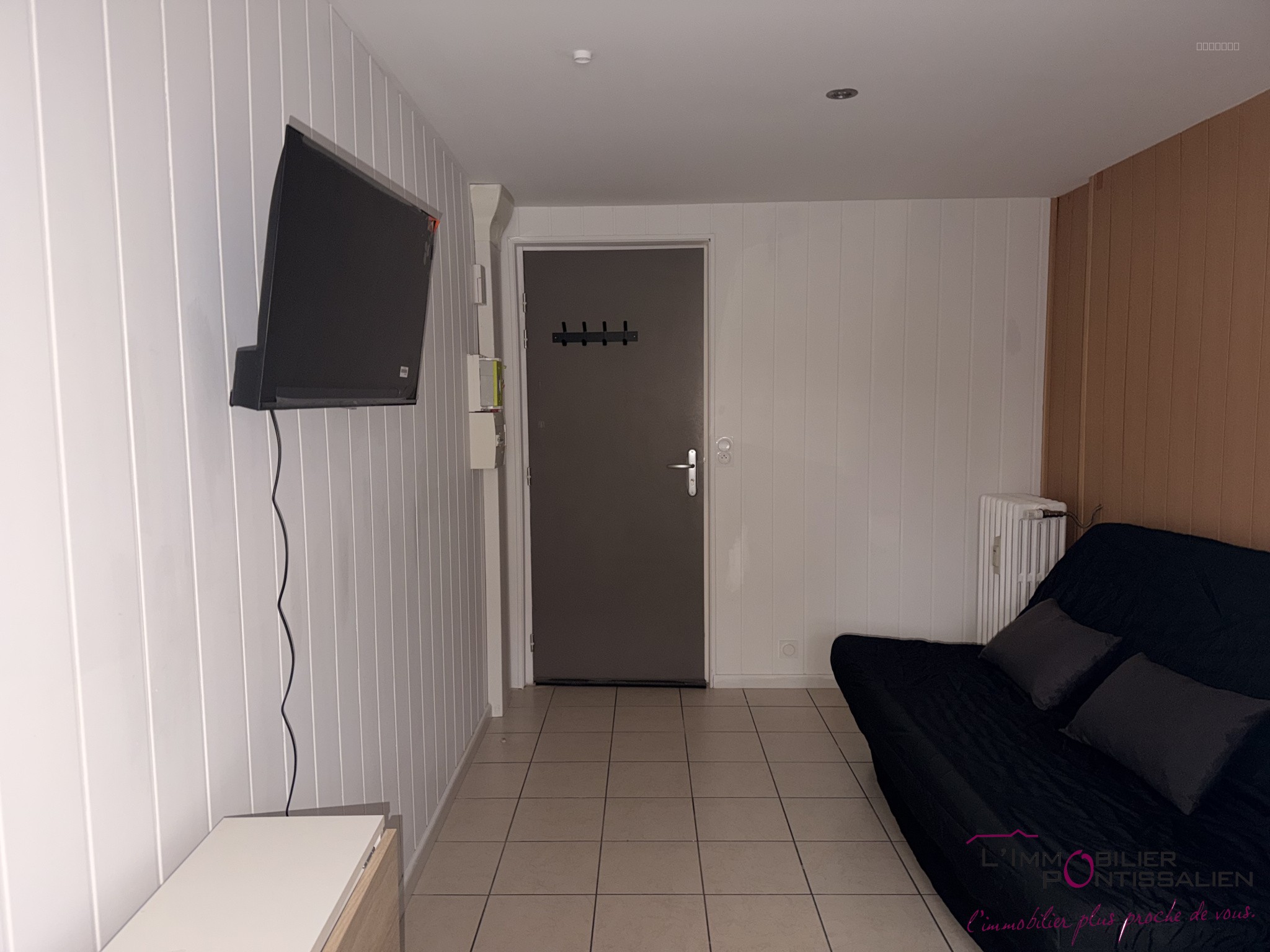 STUDIO MEUBLE - PONTARLIER - PROCHE DE LA GARE - PLACE DE PARKING PRIVEE — photo 7