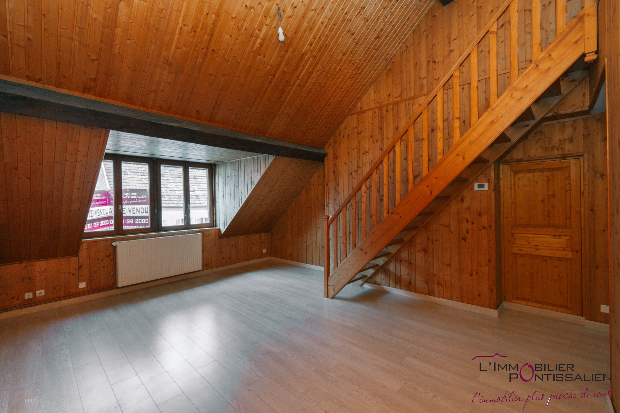 PONTARLIER - CENTRE VILLE - APPARTEMENT DUPLEX T2 — photo 2