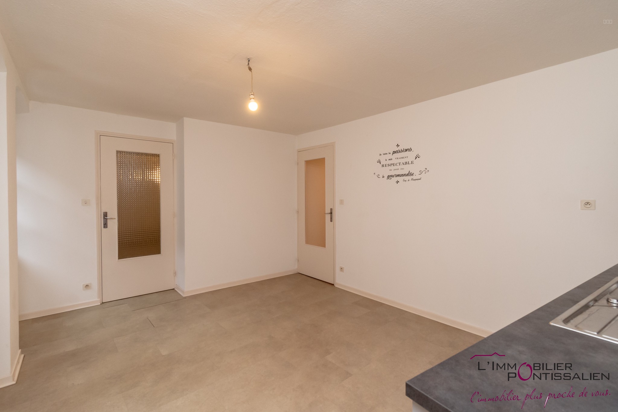 PONTARLIER - CENTRE VILLE - APPARTEMENT T2 - CAVE — photo 11
