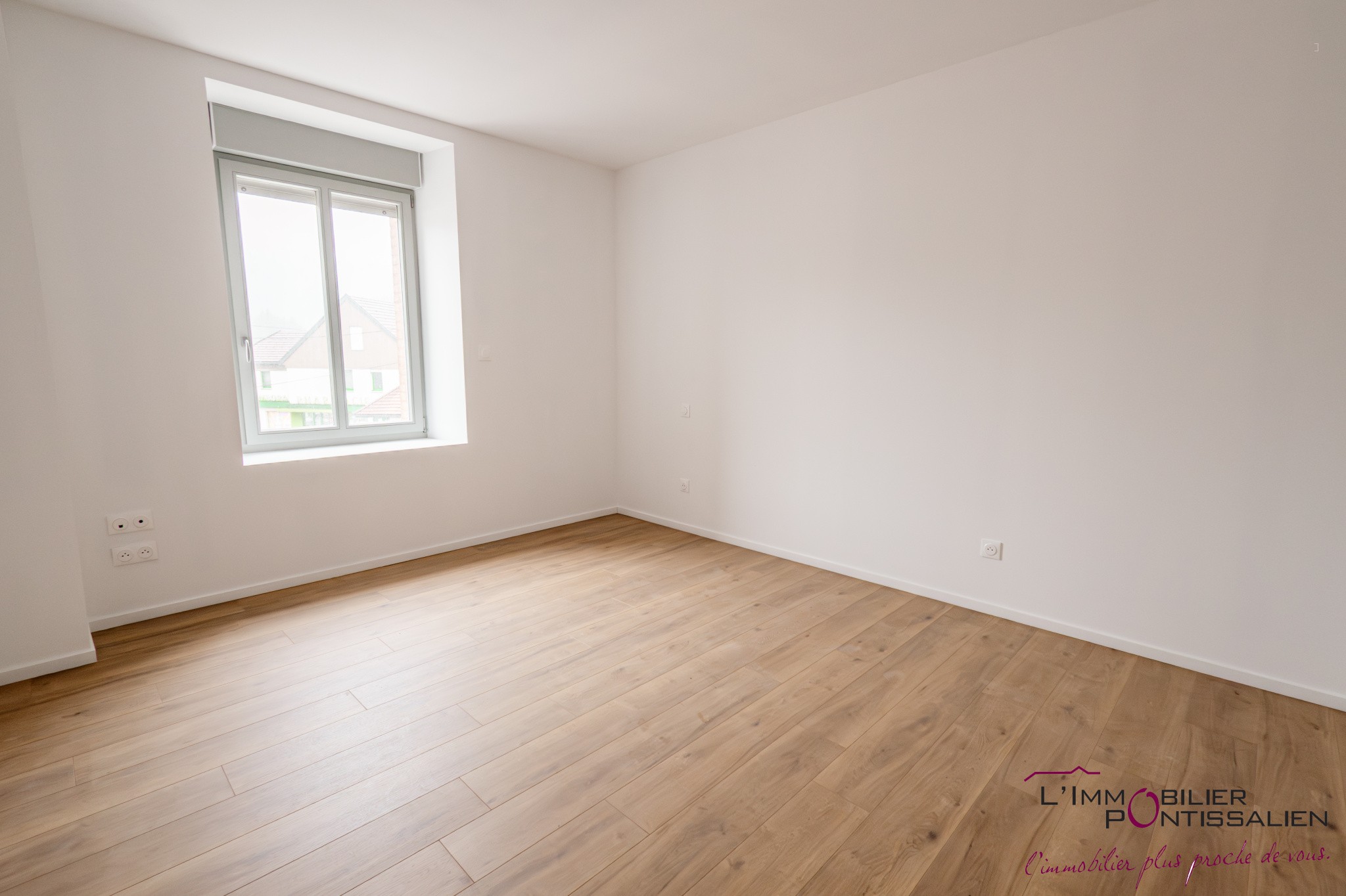 LA CLUSE ET MIJOUX : APPARTEMENT DE TYPE 5 AVEC TERRASSE, CAVE ET PARKING — photo 13