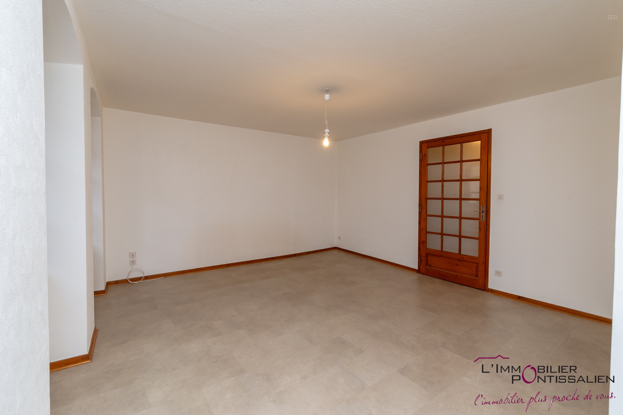 PONTARLIER - CENTRE VILLE - APPARTEMENT T2 - CAVE — photo 7