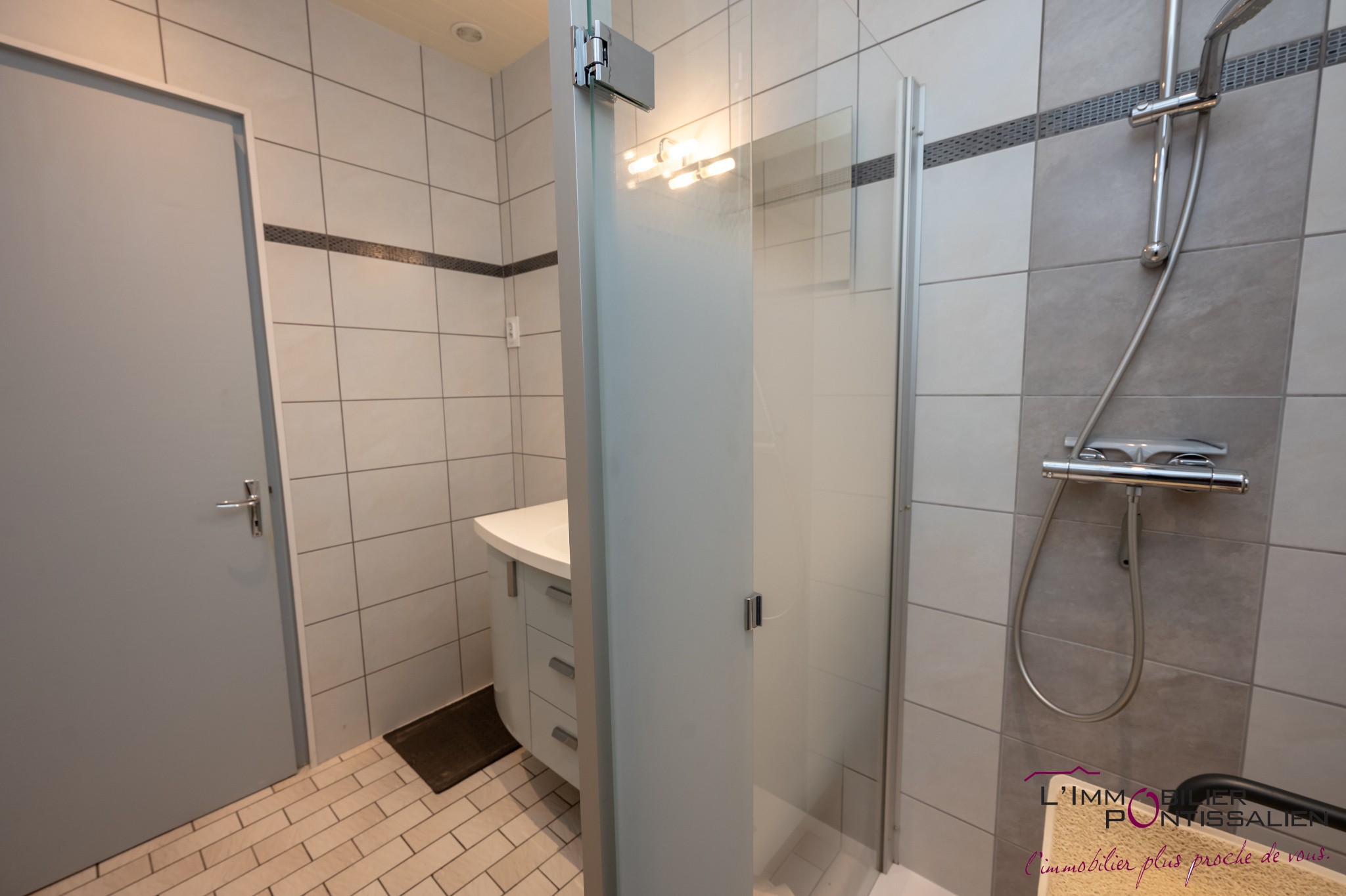 PONTARLIER - PROCHE HÔPITAL : APPARTEMENT DE TYPE 4 — photo 12