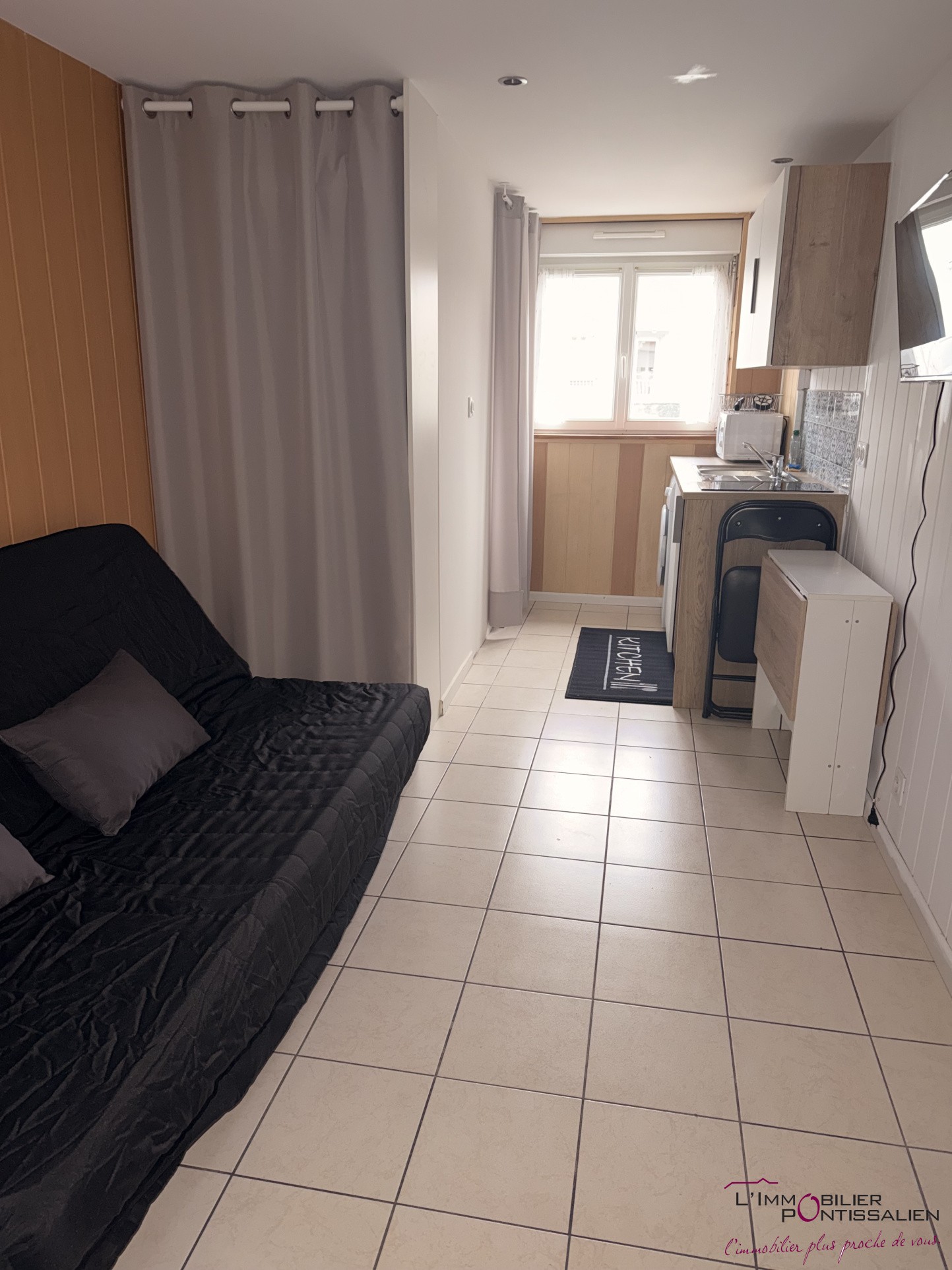 STUDIO MEUBLE - PONTARLIER - PROCHE DE LA GARE - PLACE DE PARKING PRIVEE — photo 8