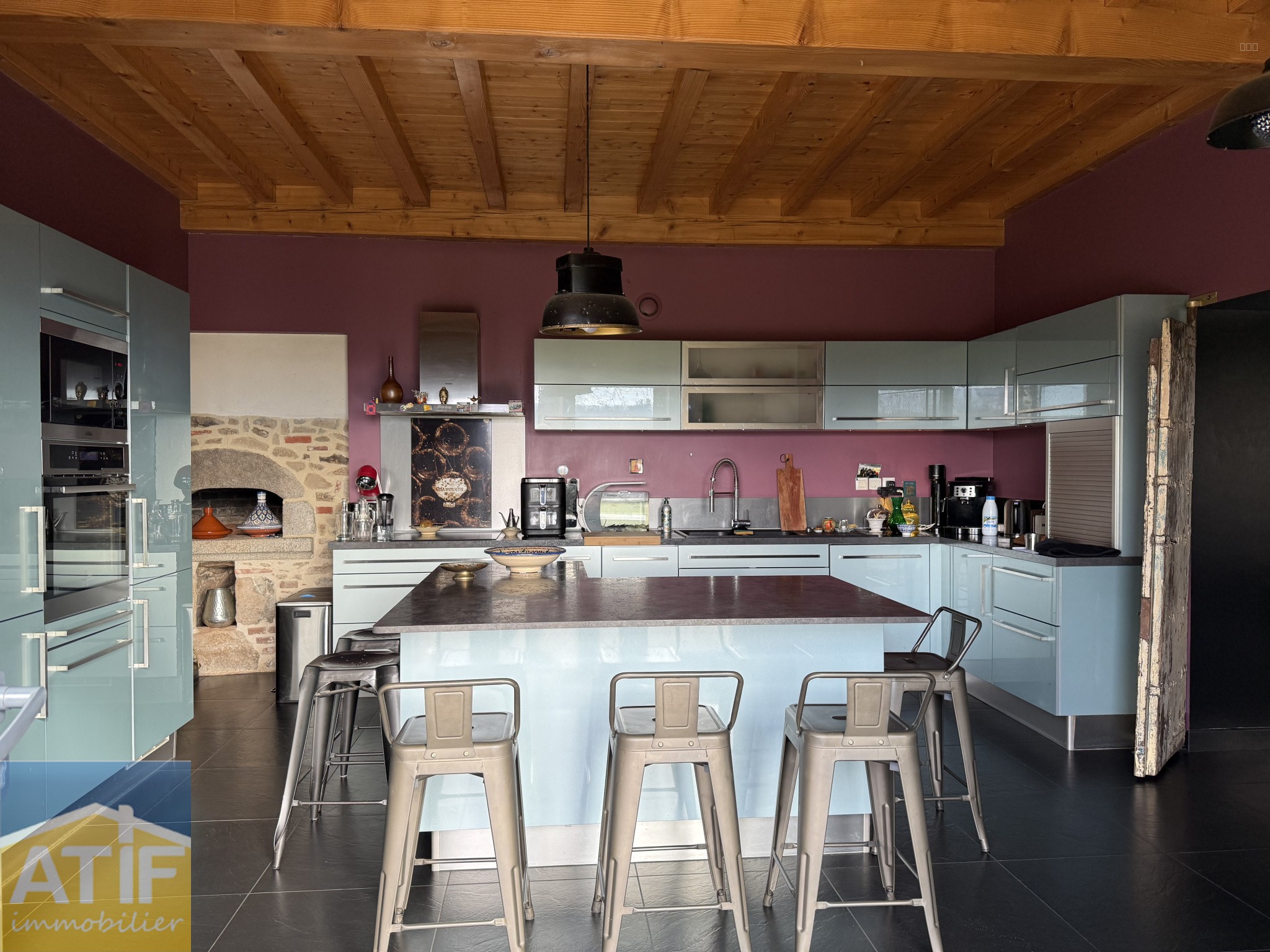 PROPRIETE D'EXCEPTION - ANCIENNE FERME RENOVEE - PISCINE NATURELLE - MARE - PUITS - ISOLEMENT - RARE - PROPRIE — photo 9