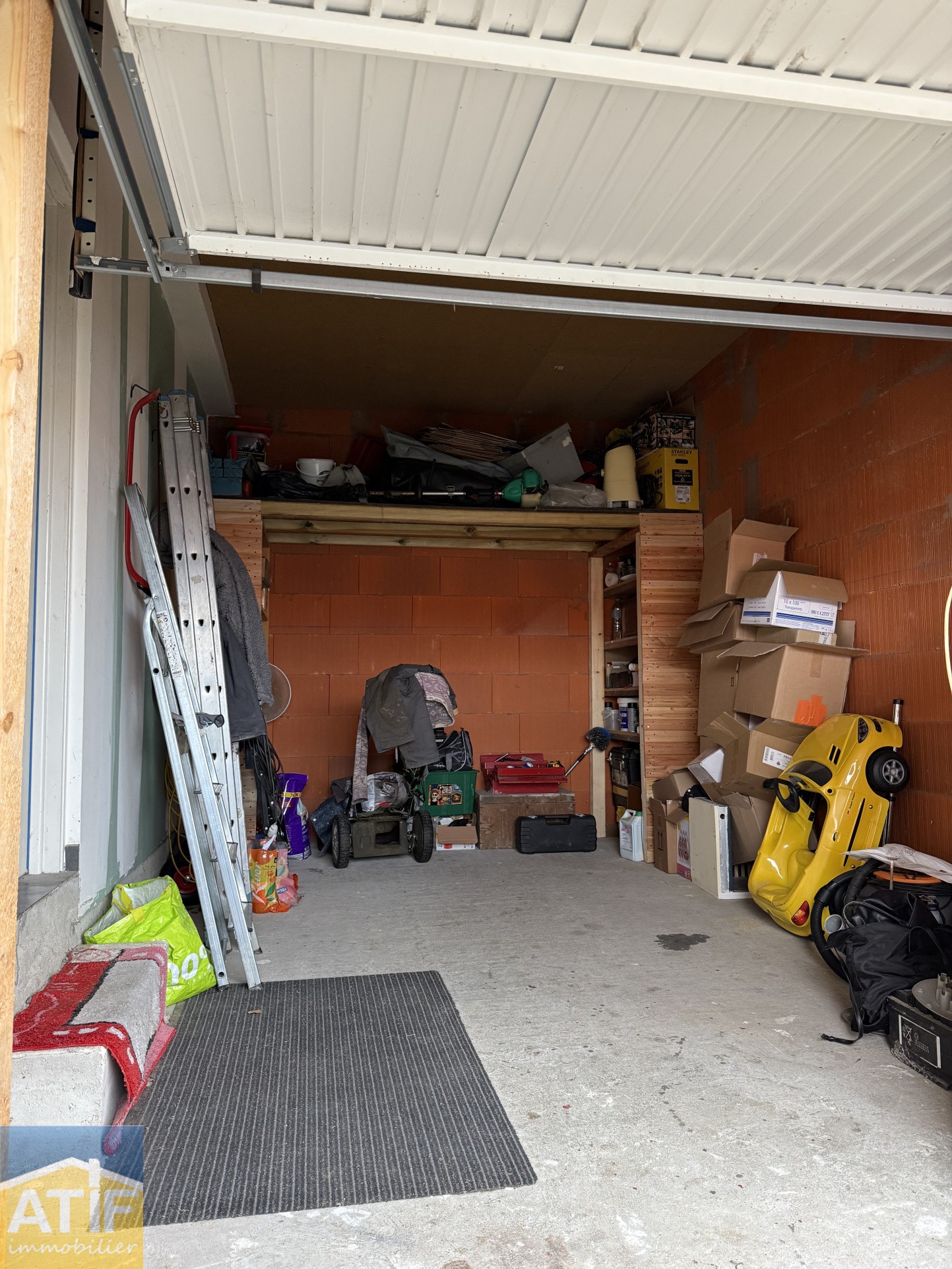 VILLA GARAGE TERRAIN — photo 8