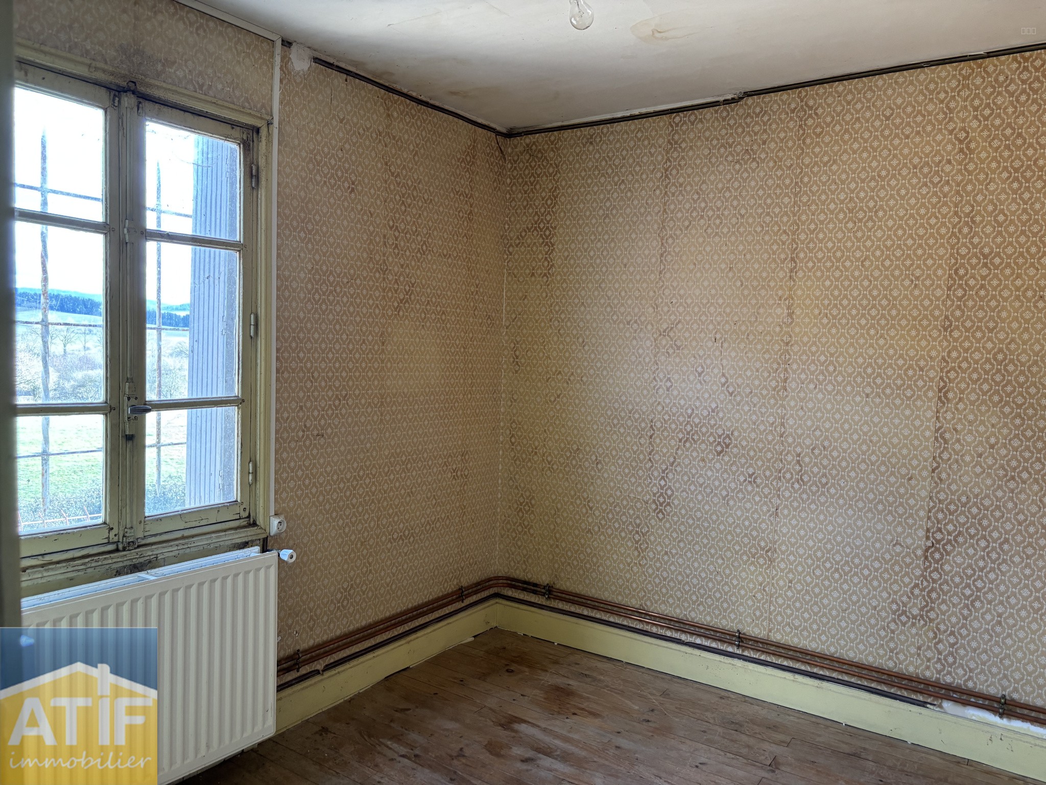 MAISON AVEC GRANGE, CALME, TRAVAUX, POTENTIEL — photo 9