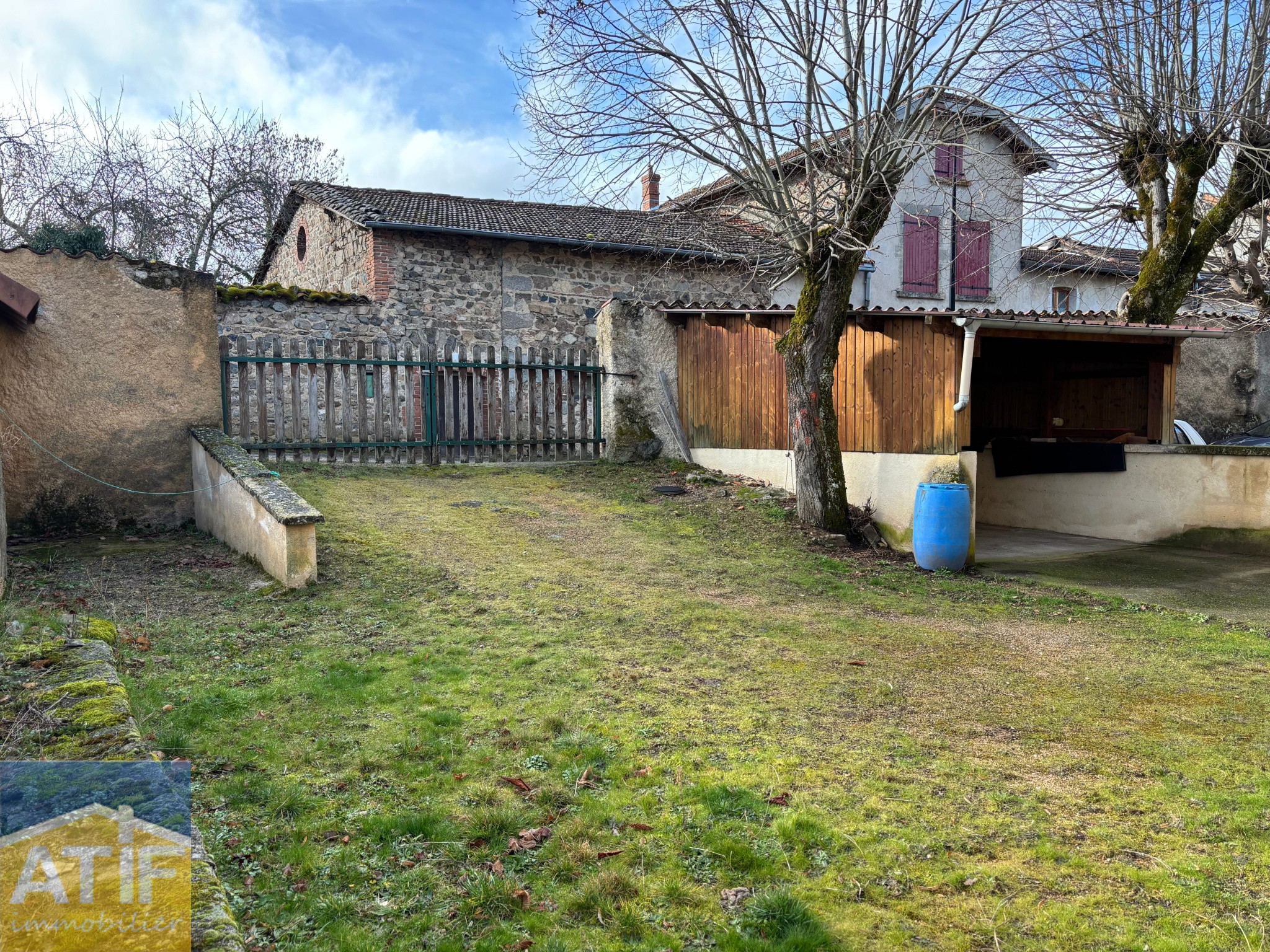 MAISON VILLAGE, A RENOVER, POTENTIEL, TERRAIN — photo 2
