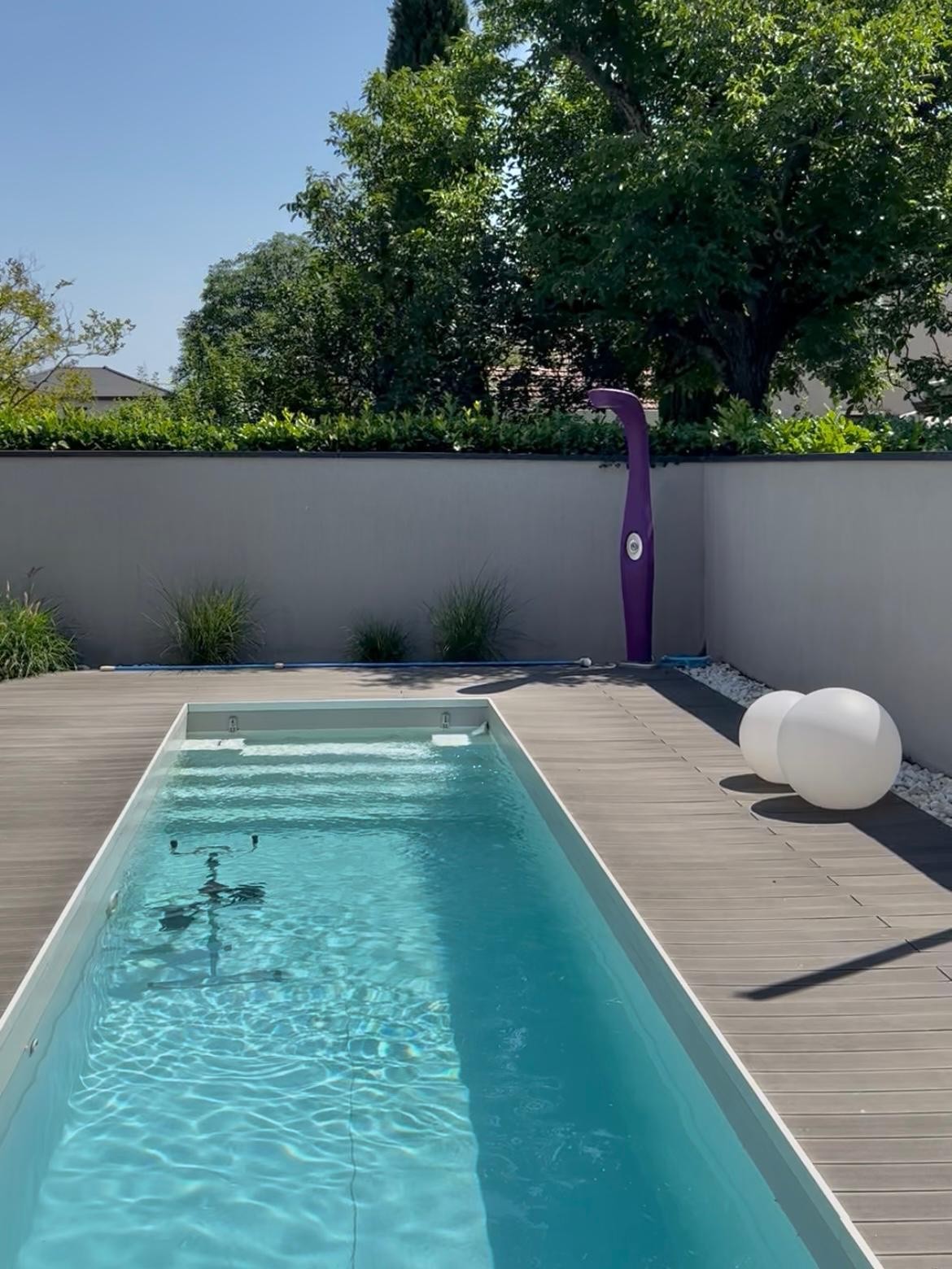 VILLA CONTEMPORAINE AVEC PISCINE DANS SECTEUR RESIDENTIEL — photo 5