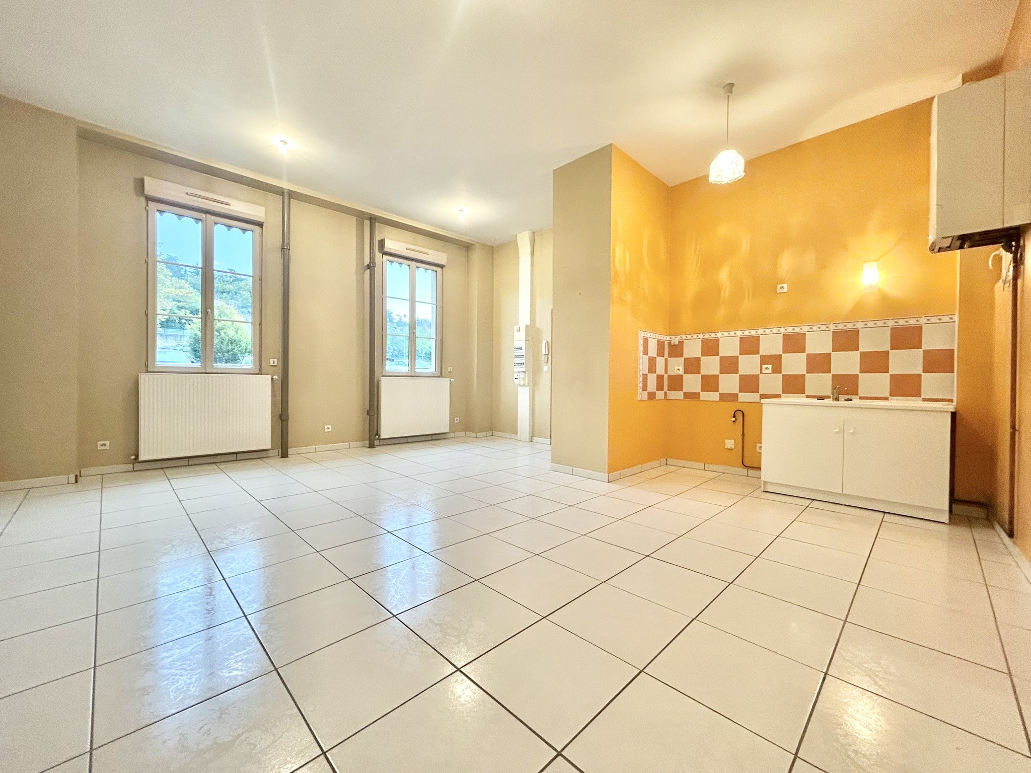 T3 DUPLEX - CENTRE DE RIVE DE GIER — photo 2