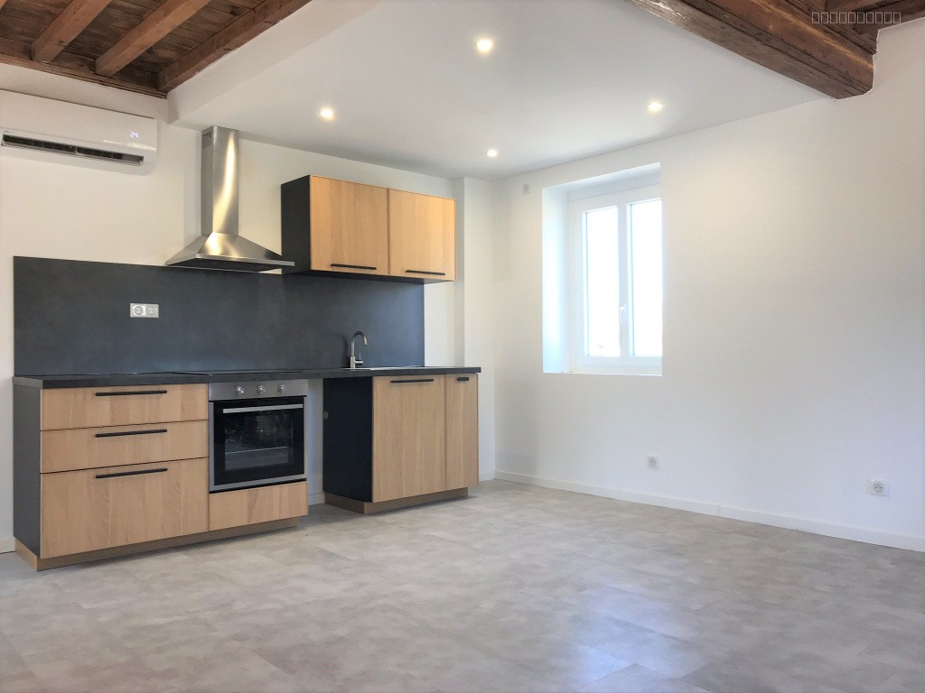 Maison entièrement rénovée avec jardin et garage — photo 5