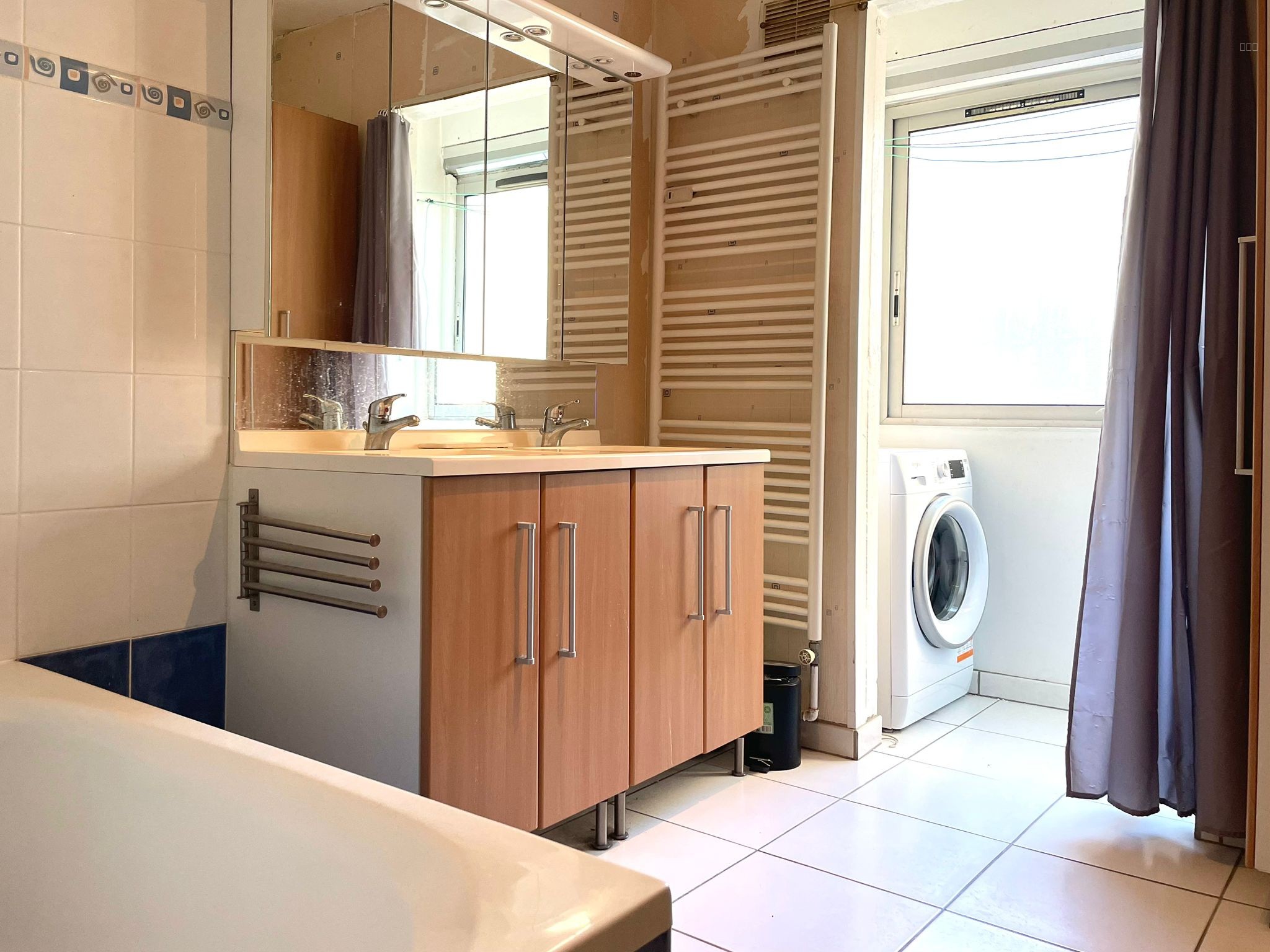 SPACIEUX APPARTEMENT T4 DE 90 M2 AU COEUR D'UN PARC — photo 11