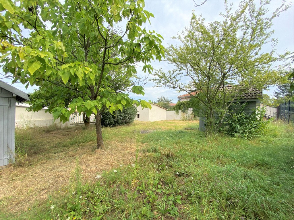 Maison entièrement rénovée avec jardin et garage — photo 2