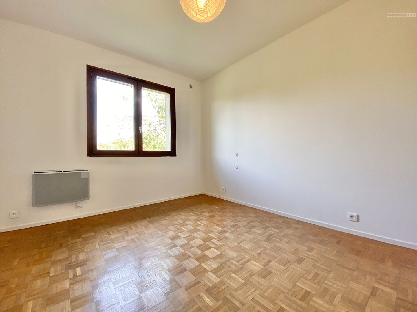MAISON FAMILIALE 4 CH DANS LE CENTRE — photo 11