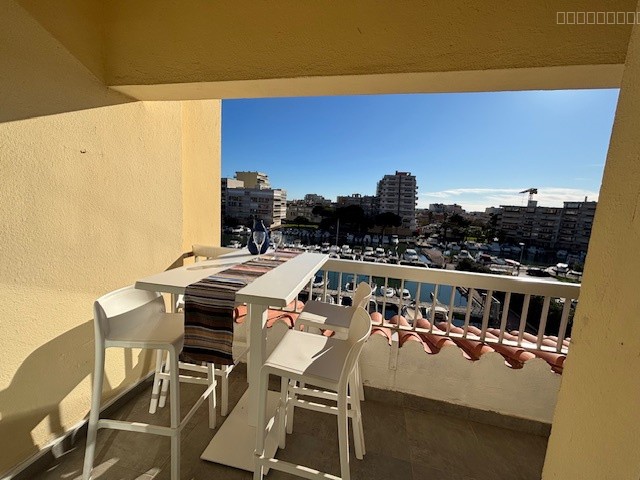 Coup de cœur : appartement traversant sur les marinas au port de Canet — photo 3