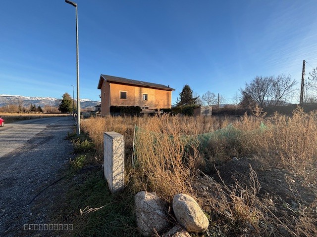 Terrain constructible à Enveigt en Cerdagne dans les Pyrénées Orientales — photo 2