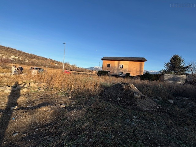 Terrain constructible à Enveigt en Cerdagne dans les Pyrénées Orientales — photo 3