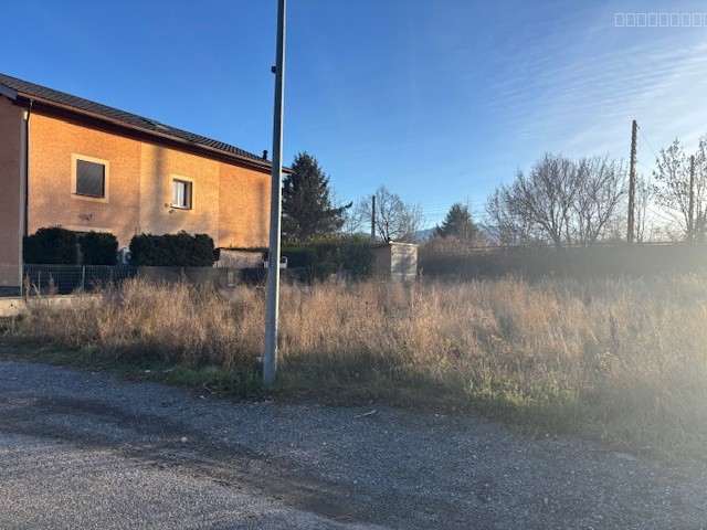 Terrain constructible à Enveigt en Cerdagne dans les Pyrénées Orientales — photo 1