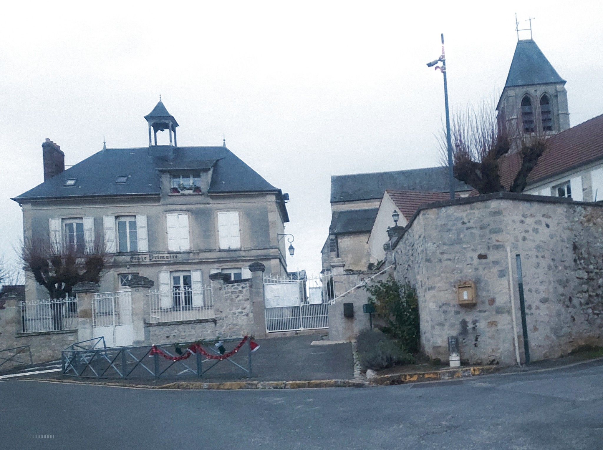 Maison - 5 pièces - 3 chambres - 119 m2 - 220 000€ — photo 2