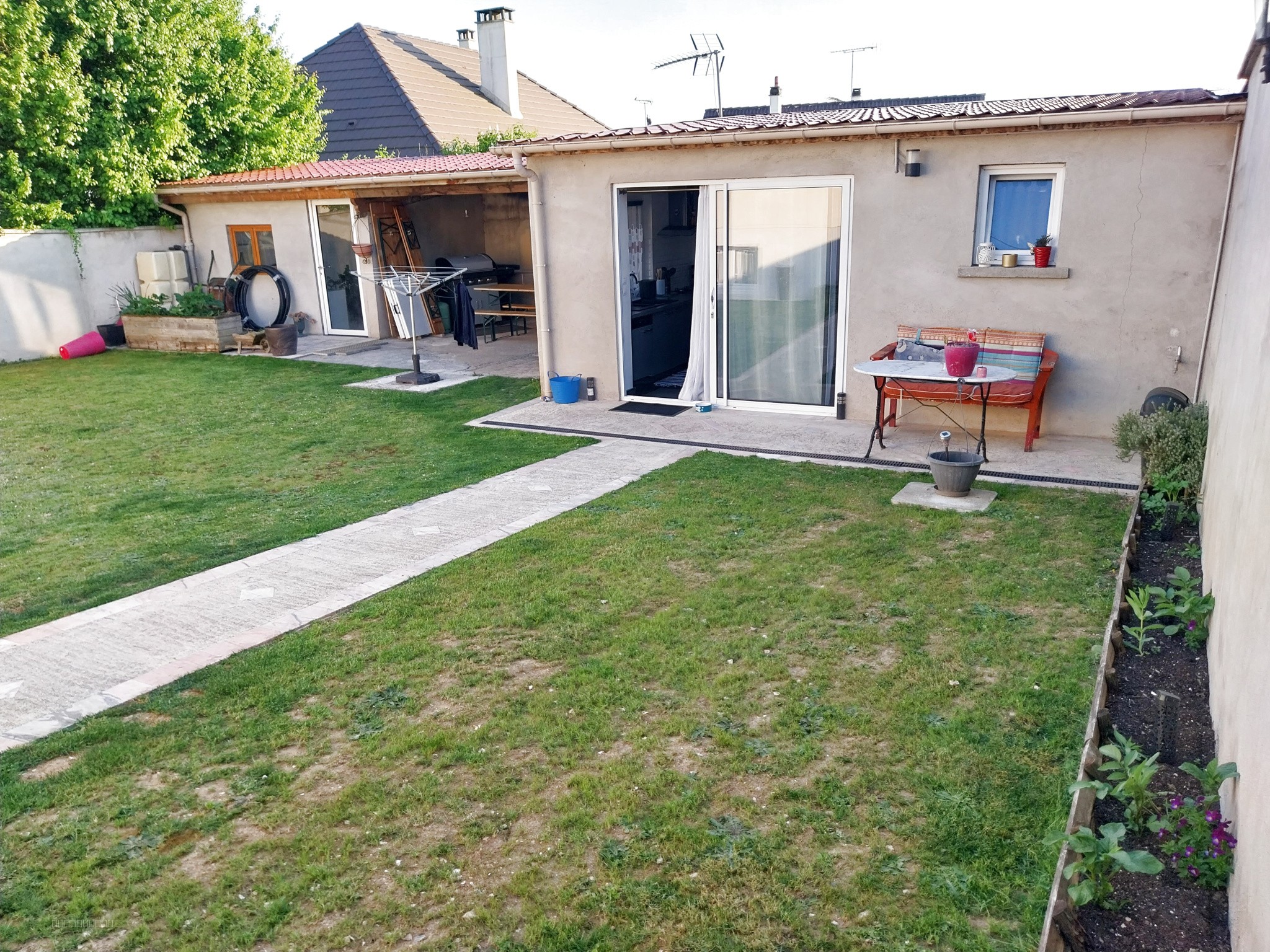 CHAMBLY à 5 minutes -  MAISON - 6 pièces - 131 m2 - 319 000 € — photo 4