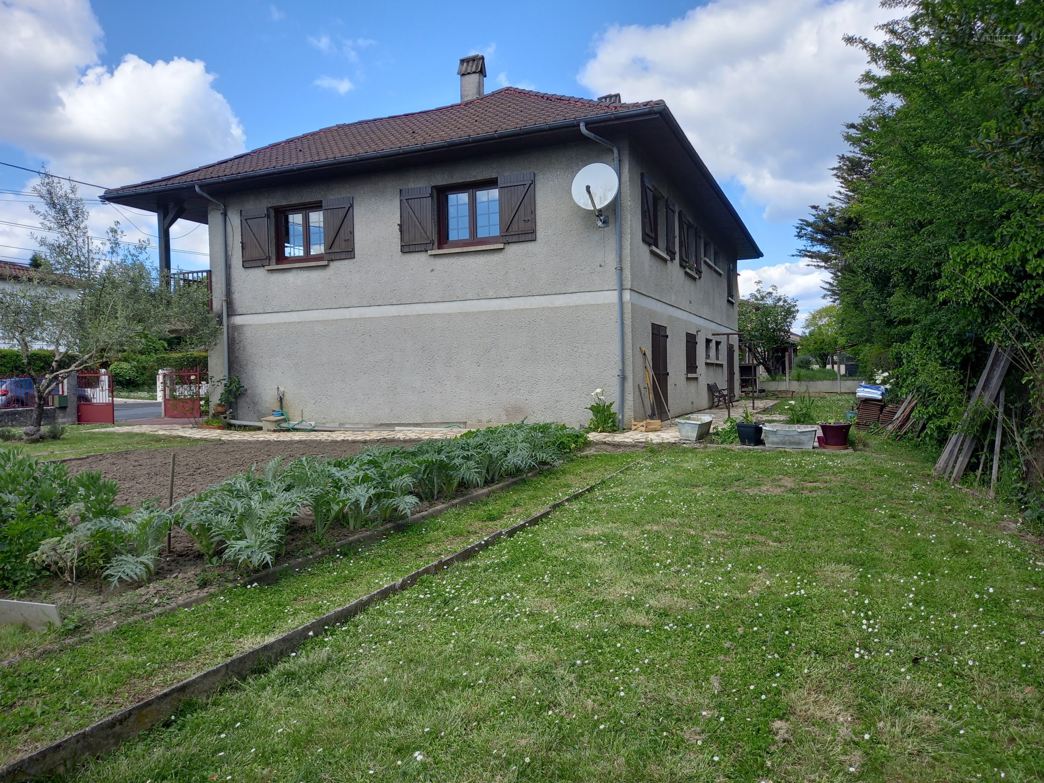 Maison familiale 3 chambres - jardin garage - proche tram A — photo 3