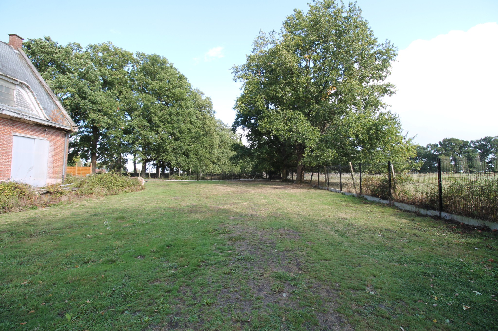 Terrain de charme avec potentiel de construction — photo 4