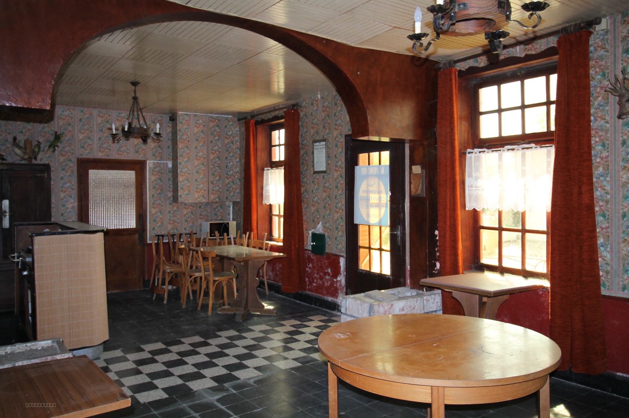 EXCLUSIVITE! Immeuble mixte à rénover au coeur de Merckeghem — photo 2