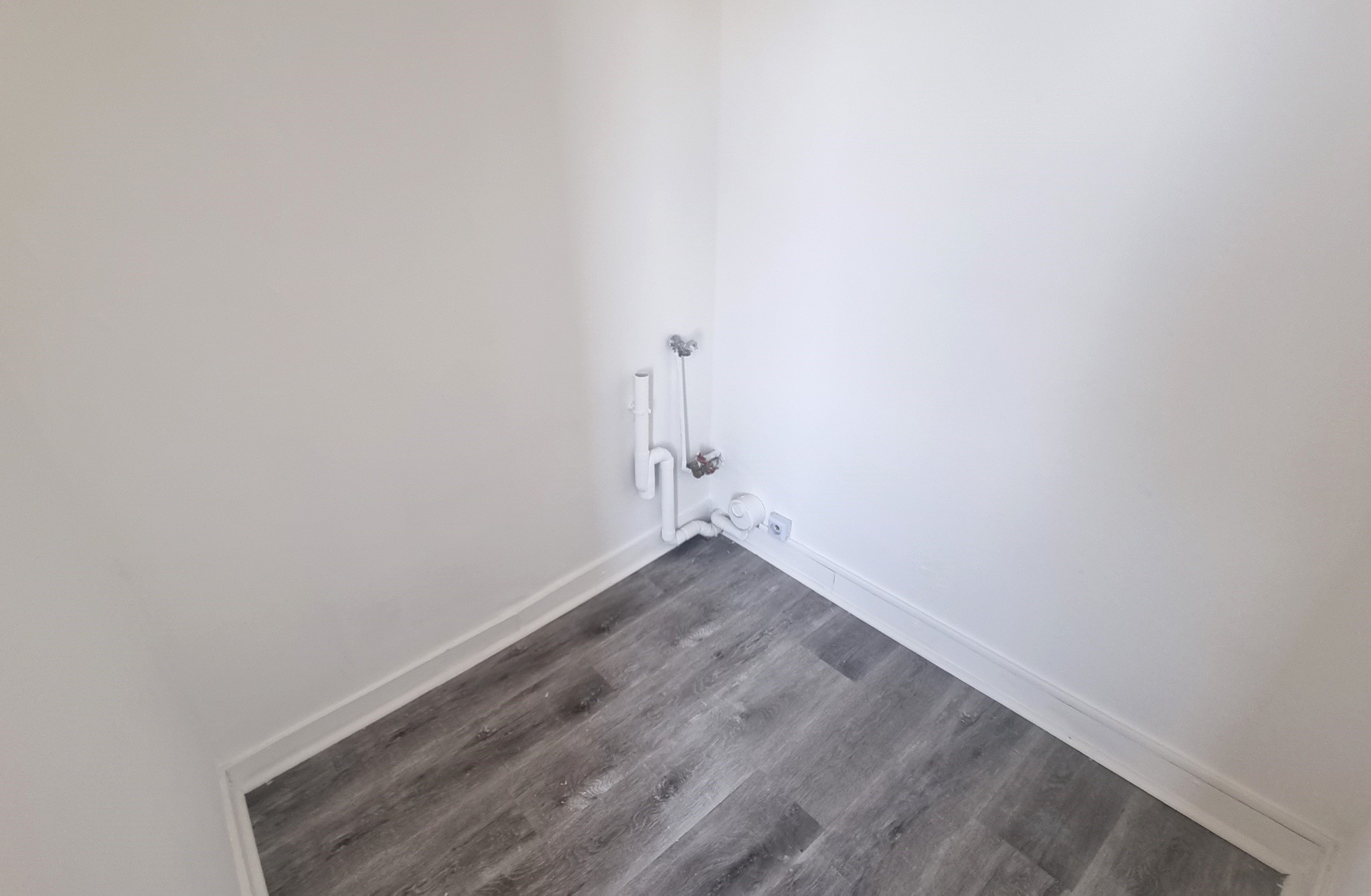 SALHI vous loue à Roubaix, T3 de 48m2 refait à neuf avec terrasse. — photo 20