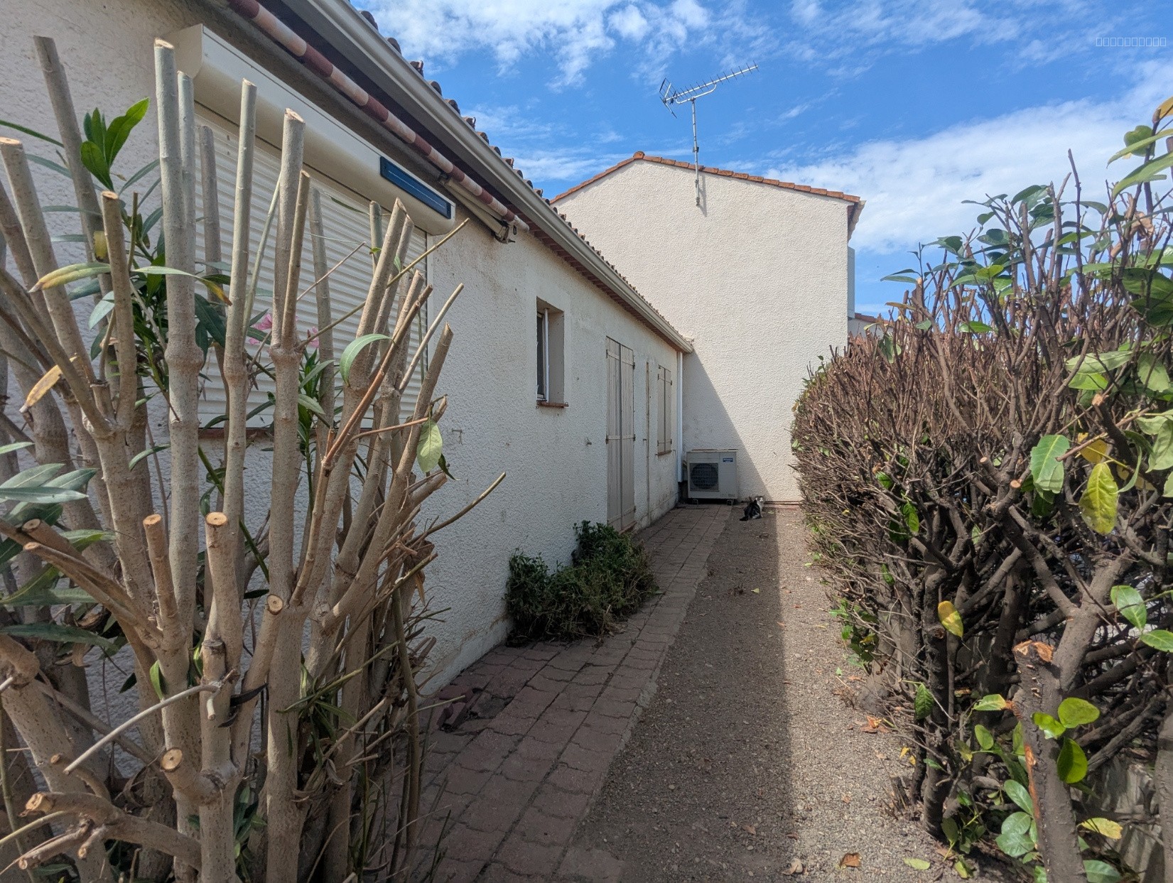 APPARTEMENT T5 - 103 m2 avec Jardin - Garage et Place de Parking — photo 5