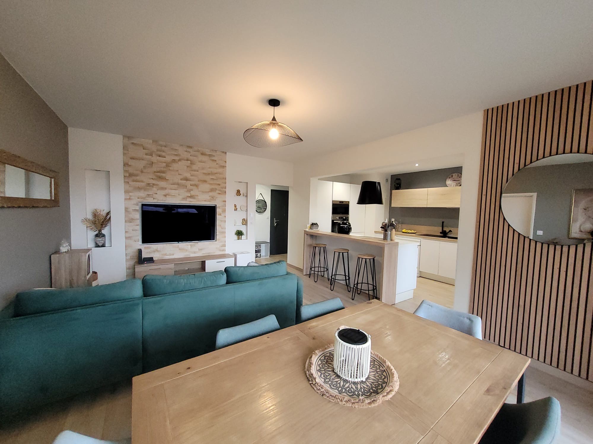 Appartement T4 Lumineux et Spacieux - DERNIER ETAGE — photo 2