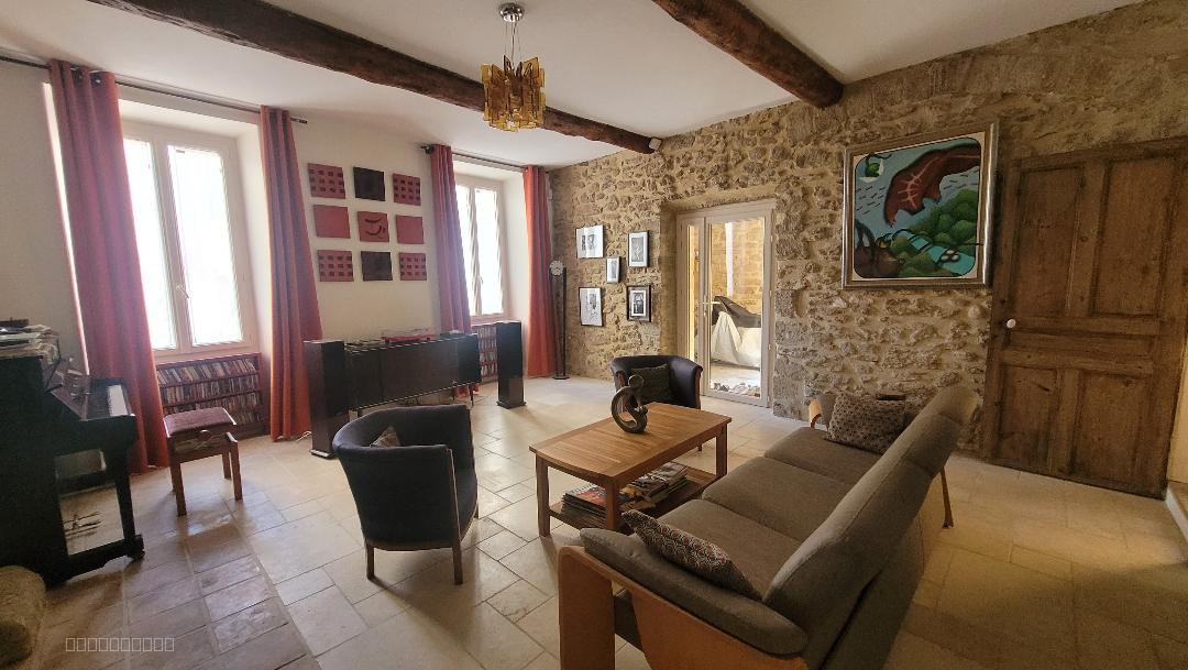COURTHEZON COEUR DE VILLAGE MEDIEVAL — photo 2