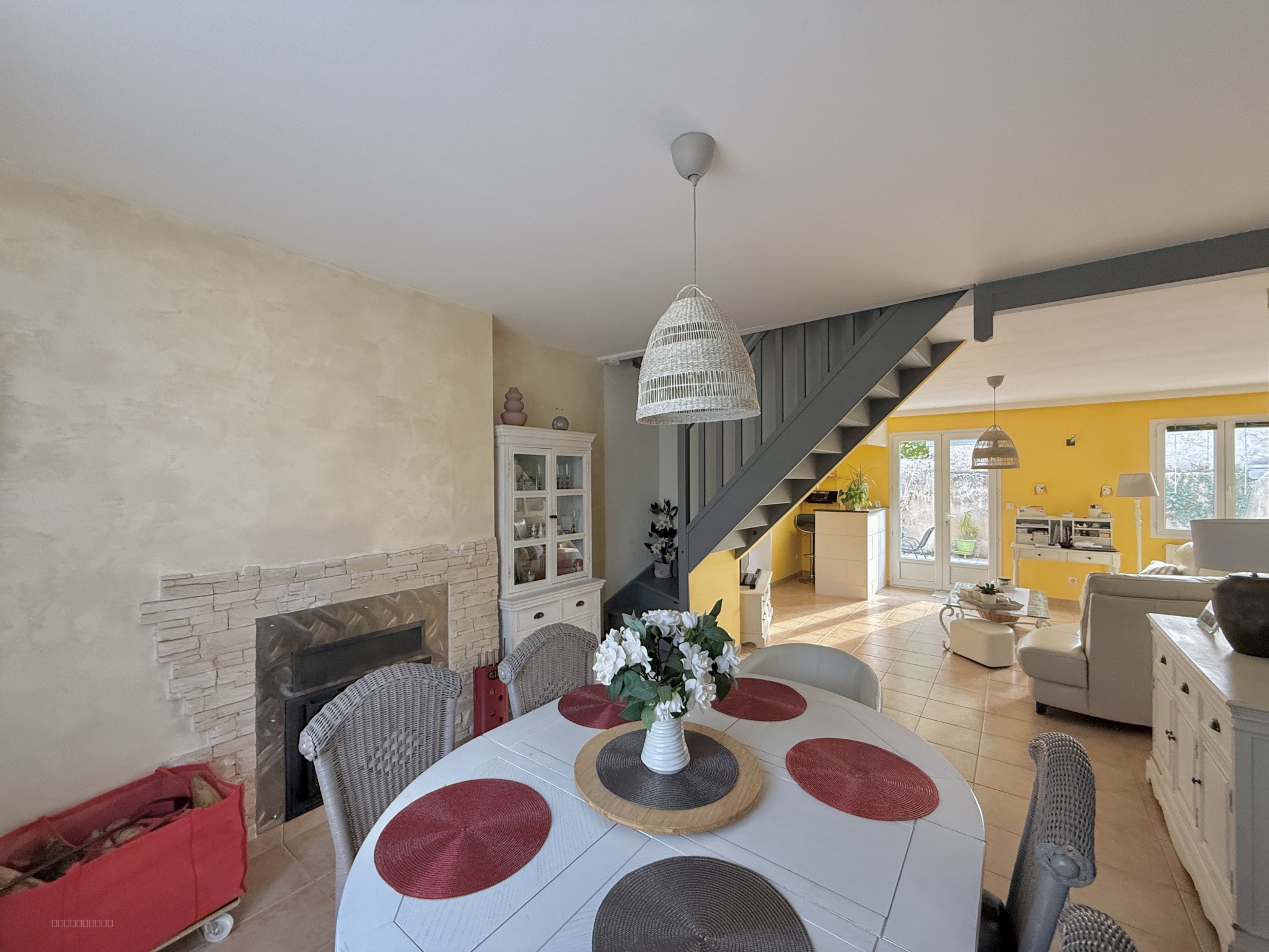 MAISON  DE VILLE AU COEUR DU CENTRE BOURG DE 99 M2 - 3 CHAMBRES — photo 2