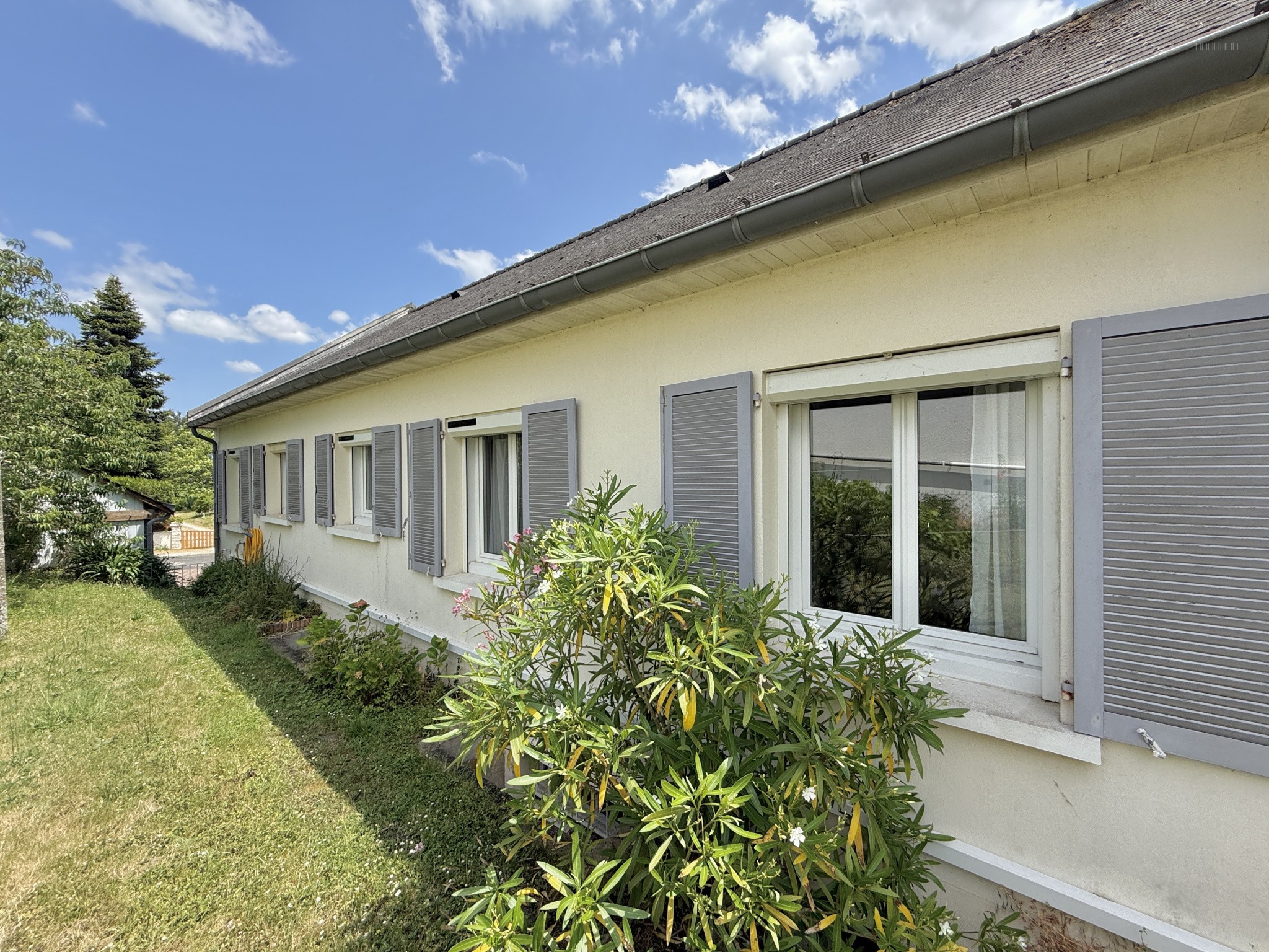 MAISON 6 PIECES 117 M2 - VERETZ — photo 11
