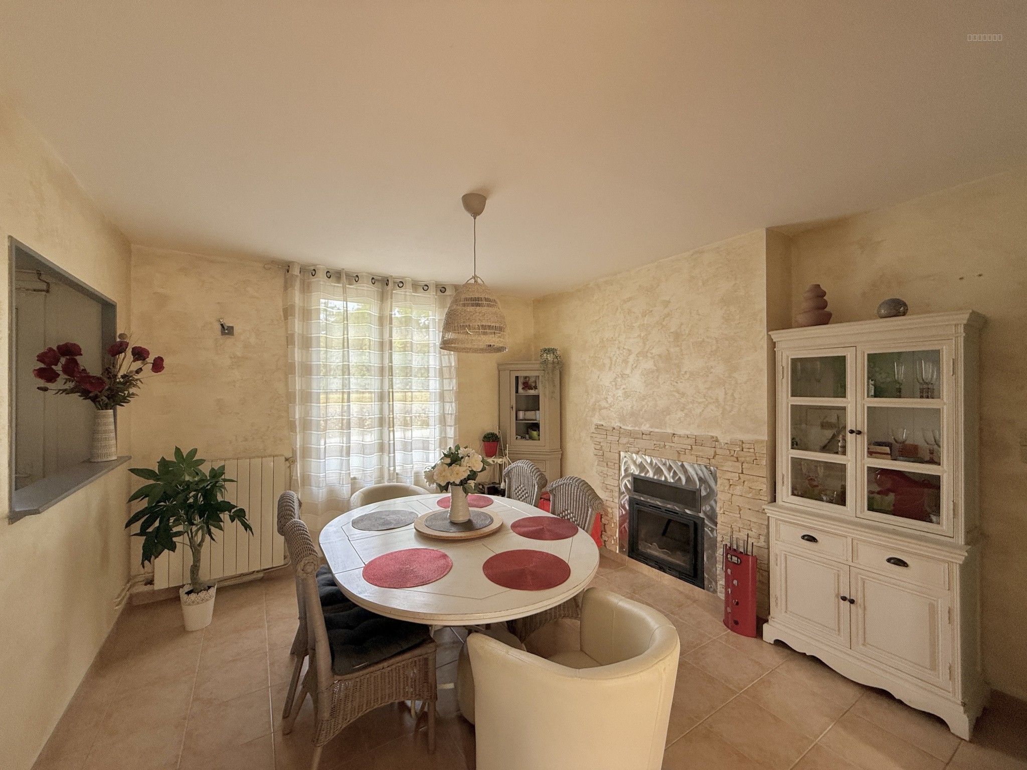 MAISON  DE VILLE AU COEUR DU CENTRE BOURG DE 99 M2 - 3 CHAMBRES — photo 3