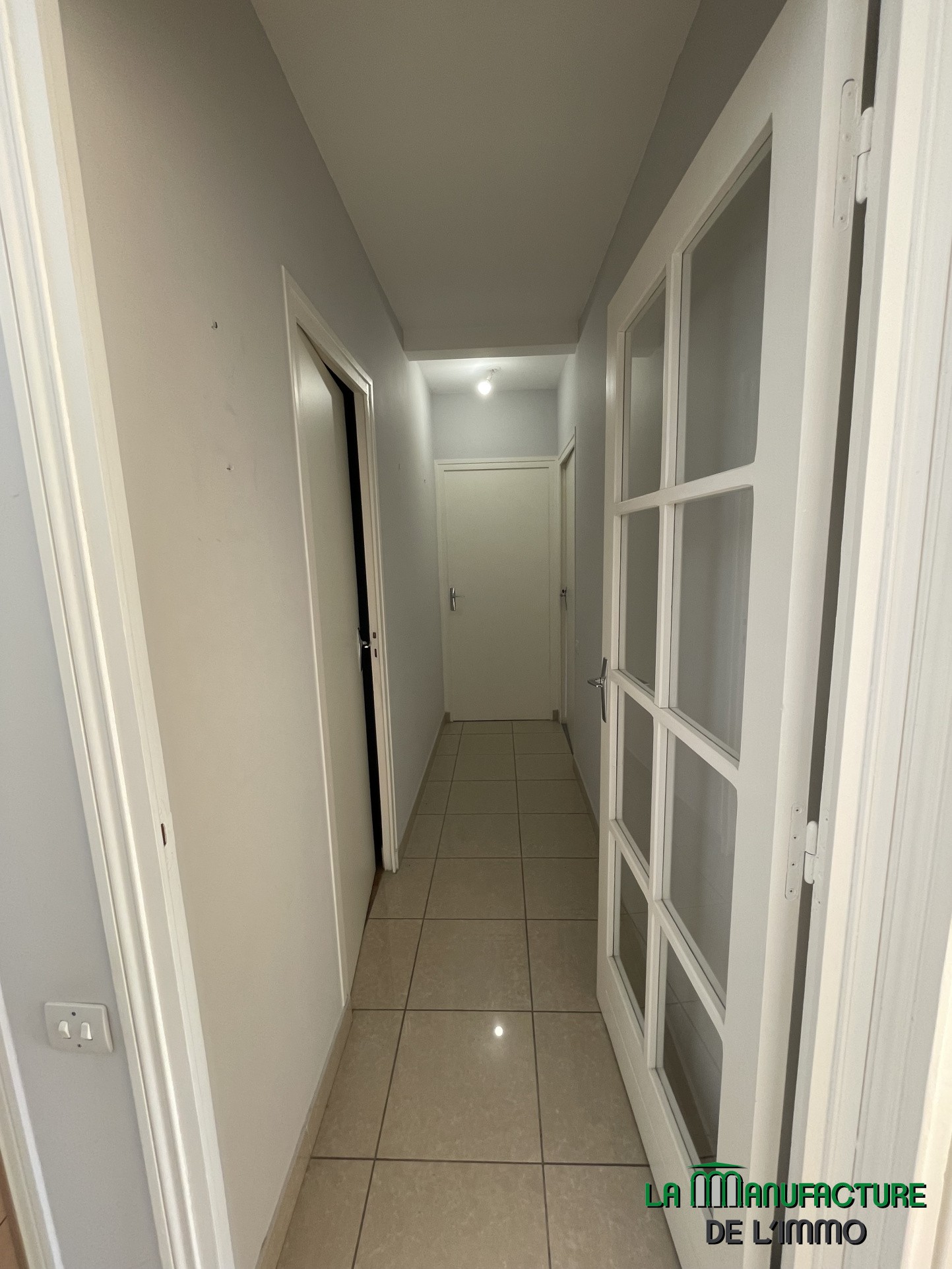 5 PIECES 106M2 - APPARTEMENT F5 LUMINEUX A RAFRAICHIR - GARAGE ET CAVE - PARC DE L'EUROPE/LA METARE — photo 13