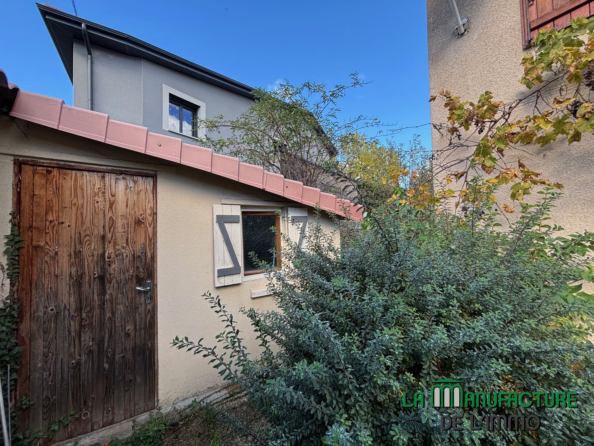 SAINT ETIENNE BEL AIR - MAISON INDIVIDUELLE 118,82m2 5 CHAMBRES - JARDIN + GARAGE + ABRI DE JARDIN — photo 3